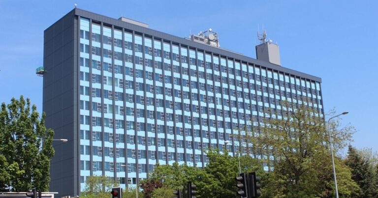 Hull Royal Infirmary cladding to be removed following law change