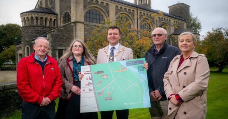 Mayor welcomes launch of new Heritage Maps and improved access to Newtownstewart Castle – Photo 1 of 1
