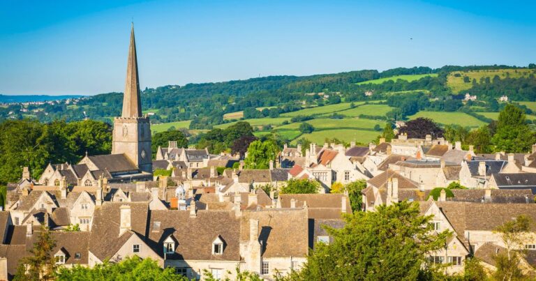 The beautiful town known as ‘Queen of the Cotswolds’ that’s frozen in time