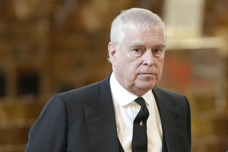 Andrew Mountbatten-Windsor handelt nach Titelverlust