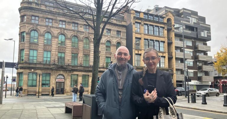 Dad sacked over missing air rifles takes Royal Mail to court