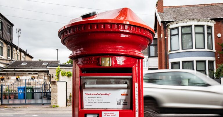 New-style postboxes now on 11 North Staffordshire streets