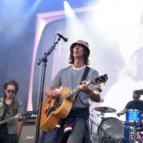 Richard Ashcroft calls for Liam and Noel Gallagher to be knighted – Music News