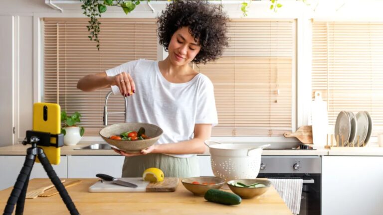 Running your own side hustle could boost your earnings by £5,400 a year