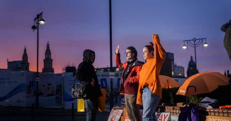 Doctors return to work as hospitals work to recover from strike disruption – The Irish News