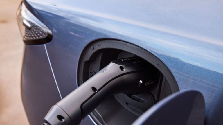 Electric Miles tops 11,000 flexibility events on its smart charging platform