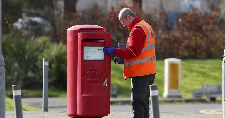Royal Mail explains reason UK households may not receive letters before Christmas