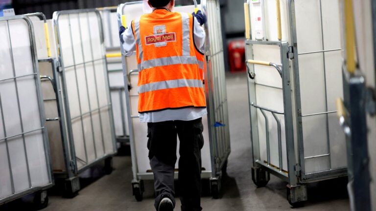 Royal Mail issues major delivery delay to 142 UK postcodes this Christmas – full list of areas affected