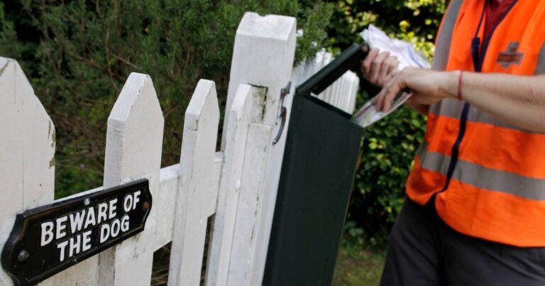 Royal Mail shares ‘ten-minute rule’ to protect postal workers