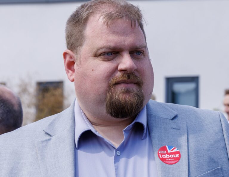 Lichfield MP calls for debate on “growing crisis” surrounding postal service