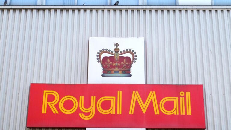 Royal Mail is making major change to how you send and return parcels in Post Office stores across UK