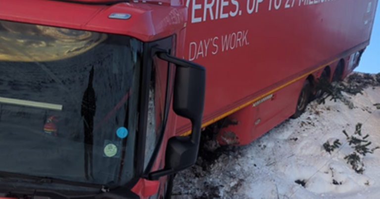 Royal Mail lorry crashes on A9 in heavy snow as police close road