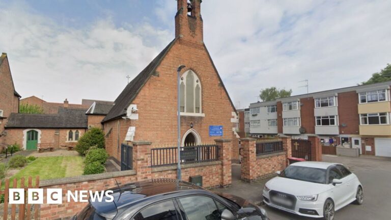 Warm hub seeks funding after charity collapse