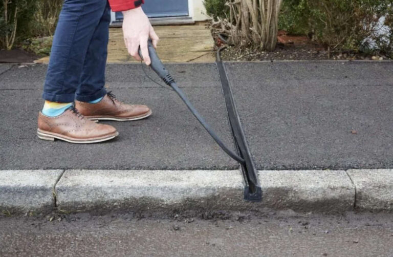 Cross pavement chargers could spark electric car revolution in Rochdale – Roch Valley Radio