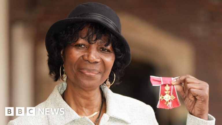 Darts champion Deta Hedman accepts OBE medal from Princess Anne – BBC