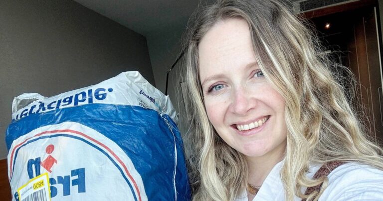 ‘I shipped my clothes for £2.59 instead of paying £30 for Ryanair luggage’