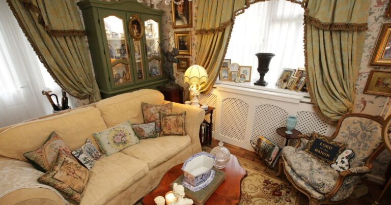 Man spends £10k transforming smoke-damaged council house into vintage paradise