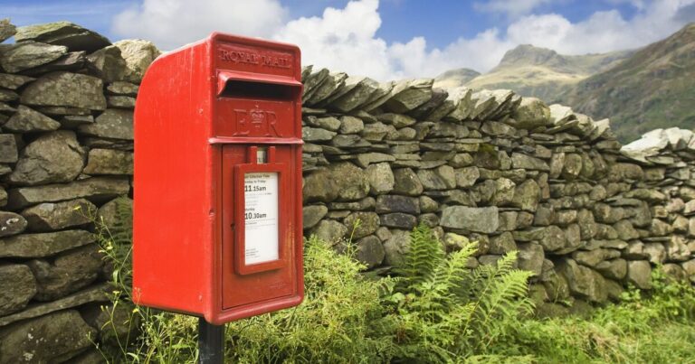 Panic as stolen iconic red Royal Mail postboxes ‘could be abroad’ | UK | News