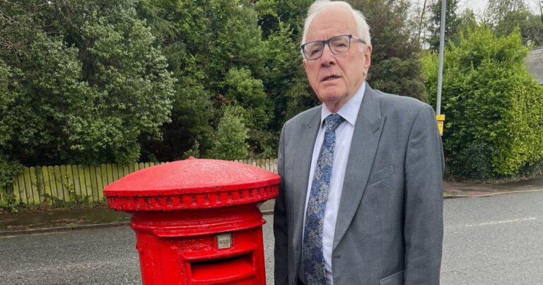 Residents ‘going weeks without a single letter’ amid Royal Mail delays