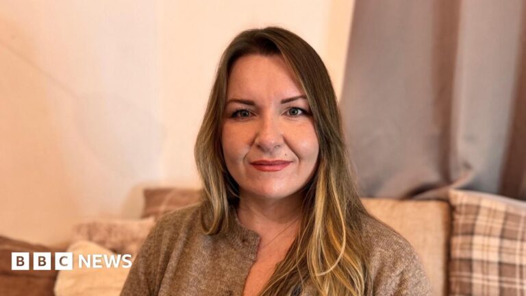 Royal Mail denies ‘carnage’ at delivery office over post delays