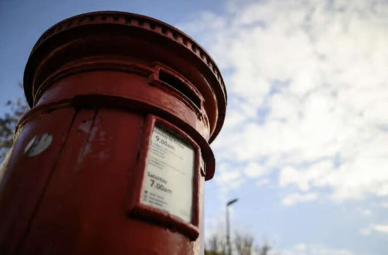 Royal Mail summoned by minister after Rochdale MP steps in over missing post – Roch Valley Radio