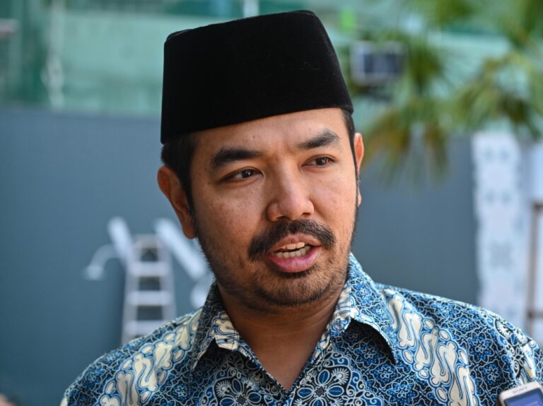 Royal Raya Fashion Week 2026 gives emerging local brands a runway to shine ahead of Aidilfitri