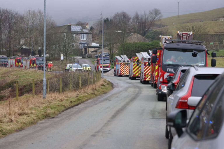 Two dead after light aircraft crash near Littleborough – Roch Valley Radio