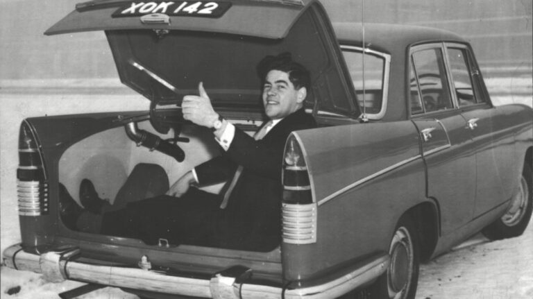 Keith McDowall obituary: non-spinning spin doctor